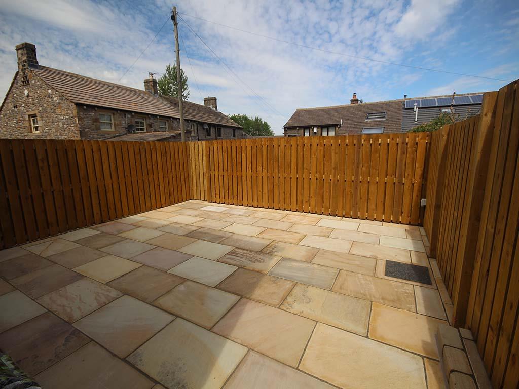 3 bedroom semi-detached house To Let in Barnoldswick - IMG_6382.JPG